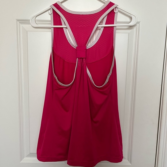 Workout top - Picture 2 of 4